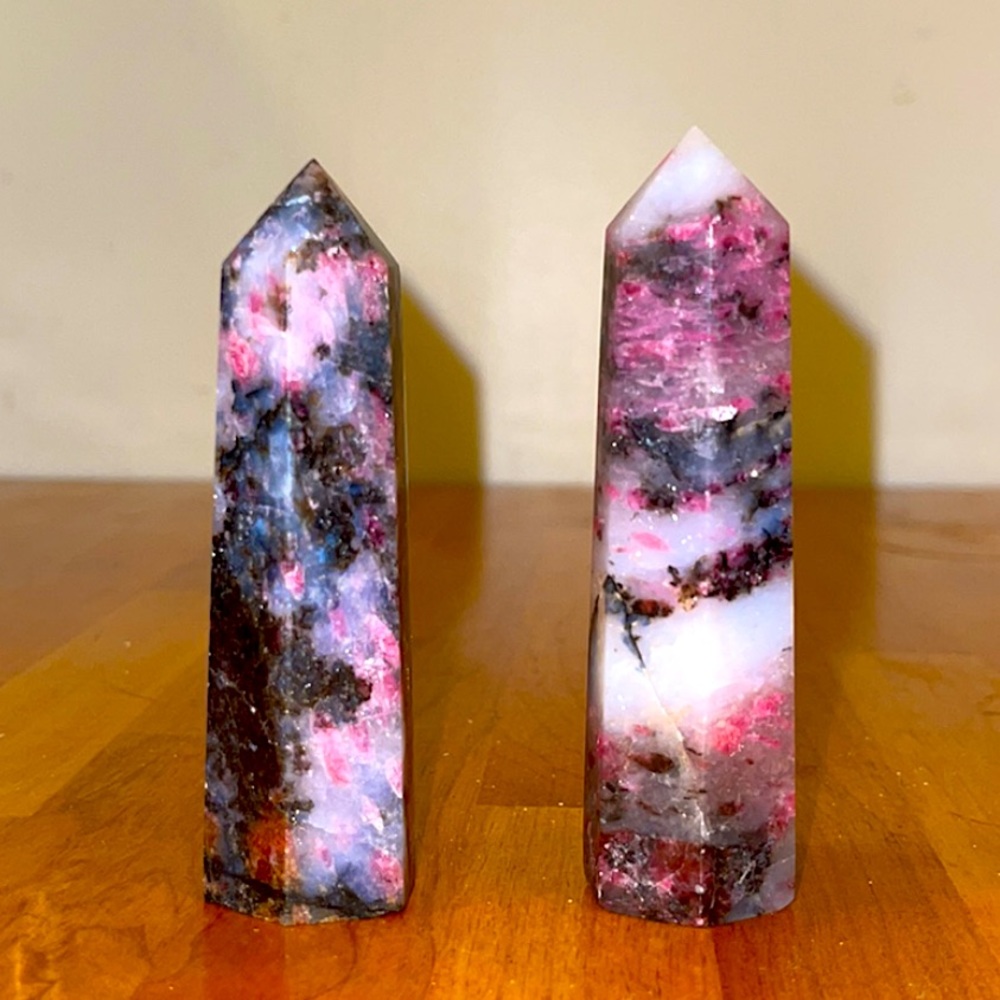 SUPER GEMMY Neon Pink Rhodonite w/Black Tourmaline in Quartz Tower #1 🖤💕 - Picture 5 of 13